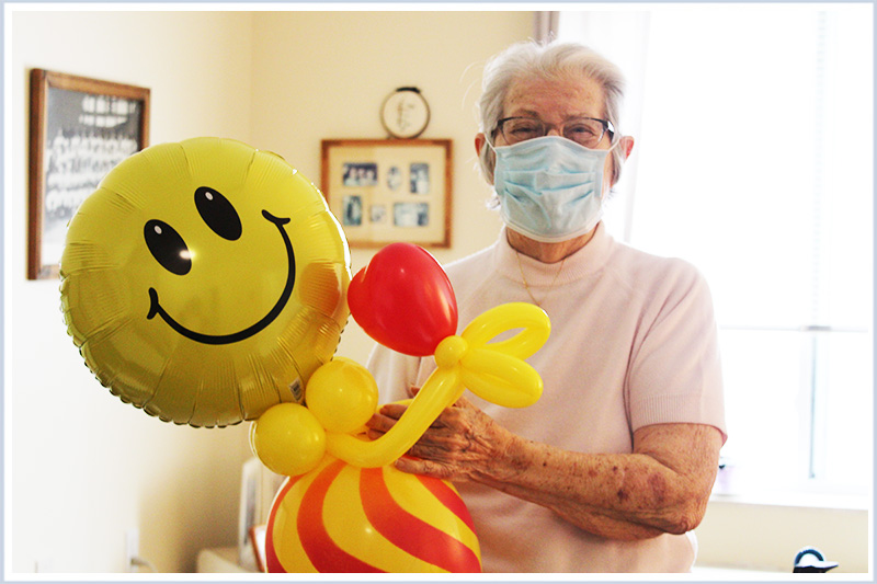 Valentines Day Balloon, Balloon Centerpiece for resident Adopt a Grandparent Balloon Buddies